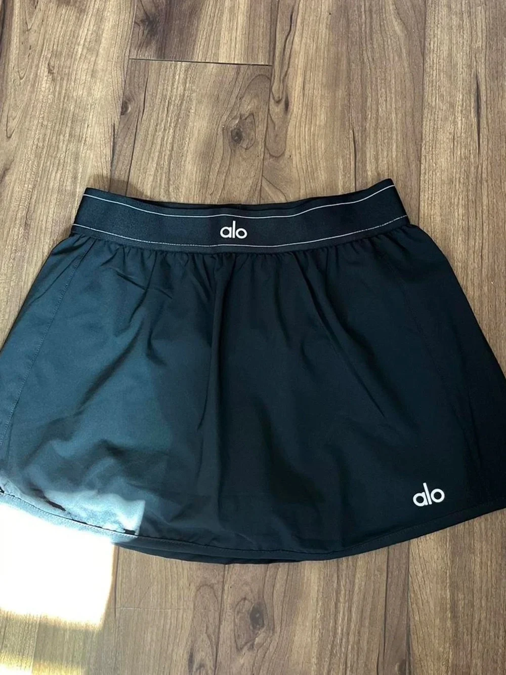 ALO Yoga Black Active Mini Skirt with Elastic Waistband